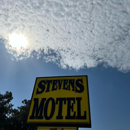 Steven Motel Окала Екстериор снимка